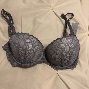 Victoria’s Secret Lace Bra 32DD